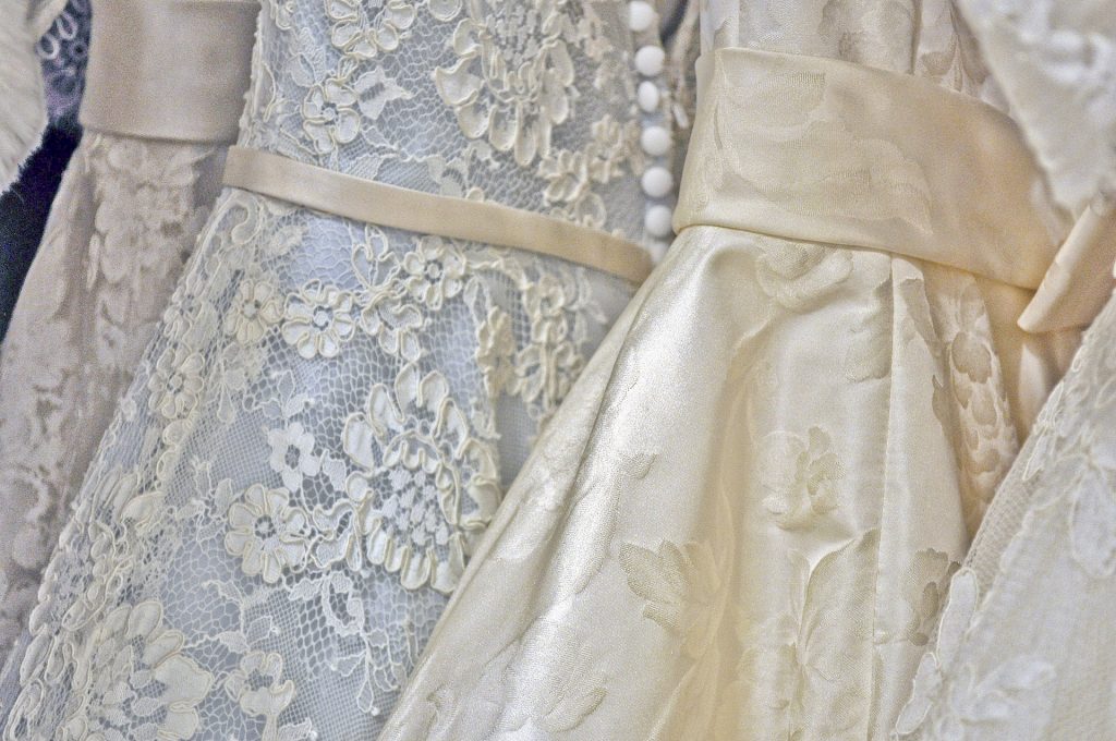 Custom Fashion Design,Wedding Dress Alteration and Reshaping
